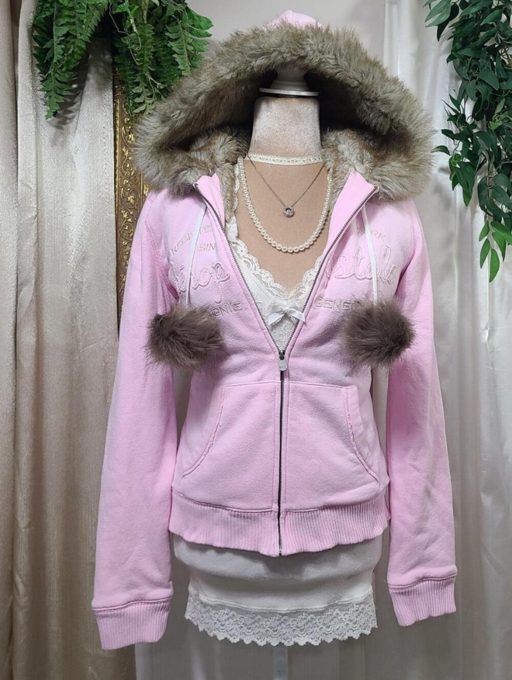 ♡ Y2K ♡ Aeropostale Baby Pink Faux Fur Trimmed Hood Jacket Hoodie W/ Pom Poms